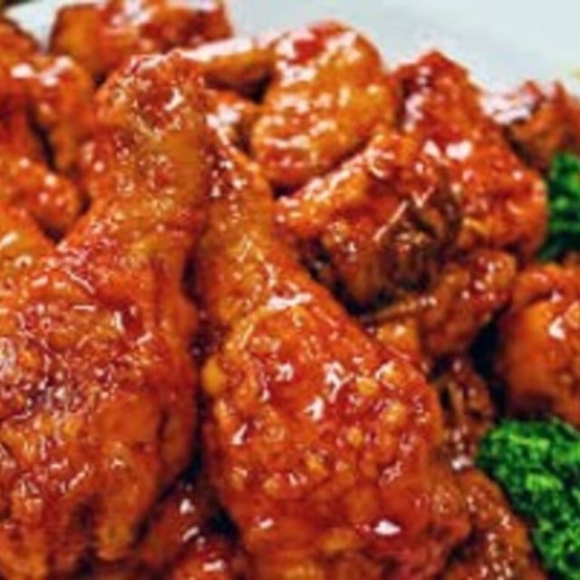 Fried Chicken (후라이드치킨).