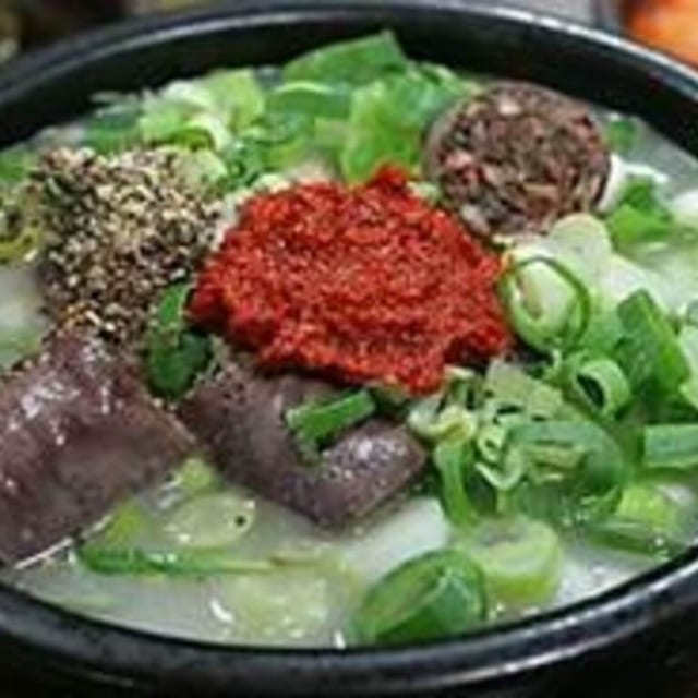 Soon Dae Guk (순대국).