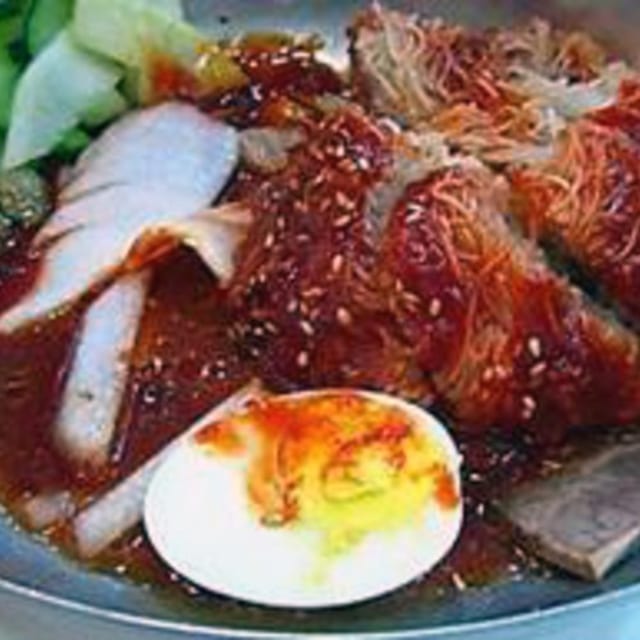 Mul Naeng Myeon (물냉면).