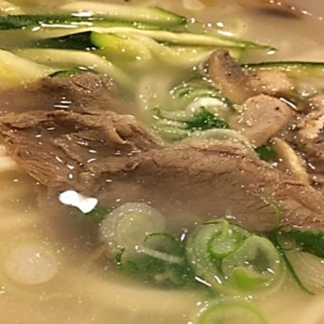 Gom Guk Su (곰국수).