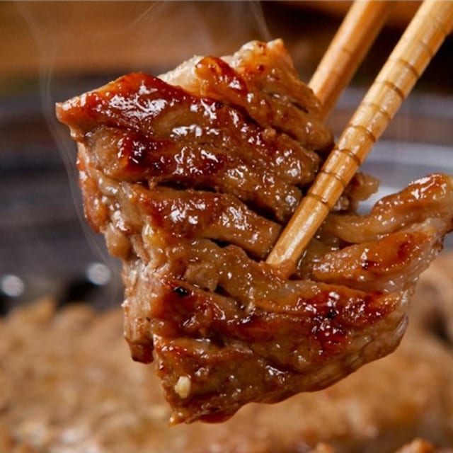 Spicy Pork Met Calamari (오삼불고기).
